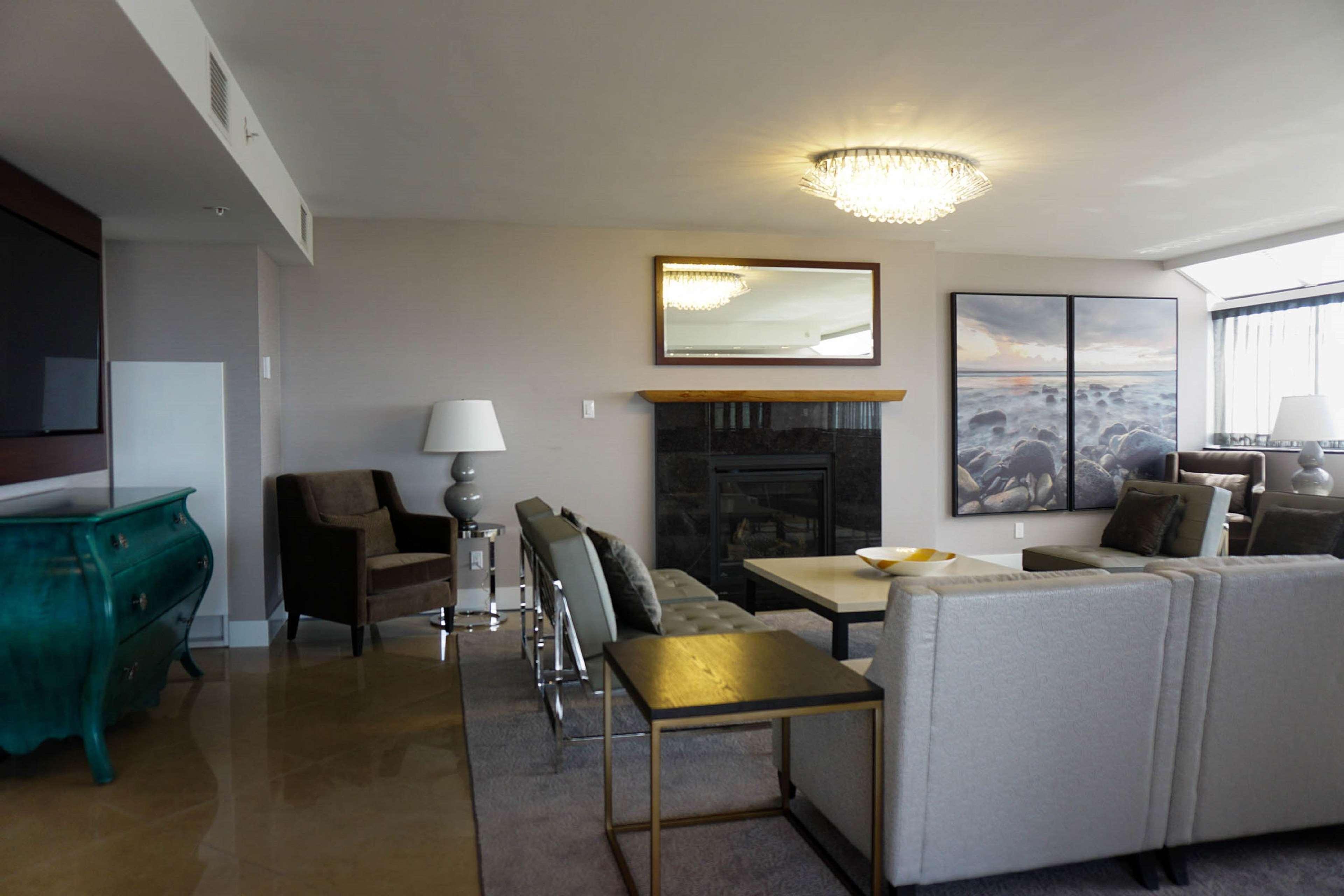 Doubletree By Hilton Hotel & Suites Victoria Ngoại thất bức ảnh