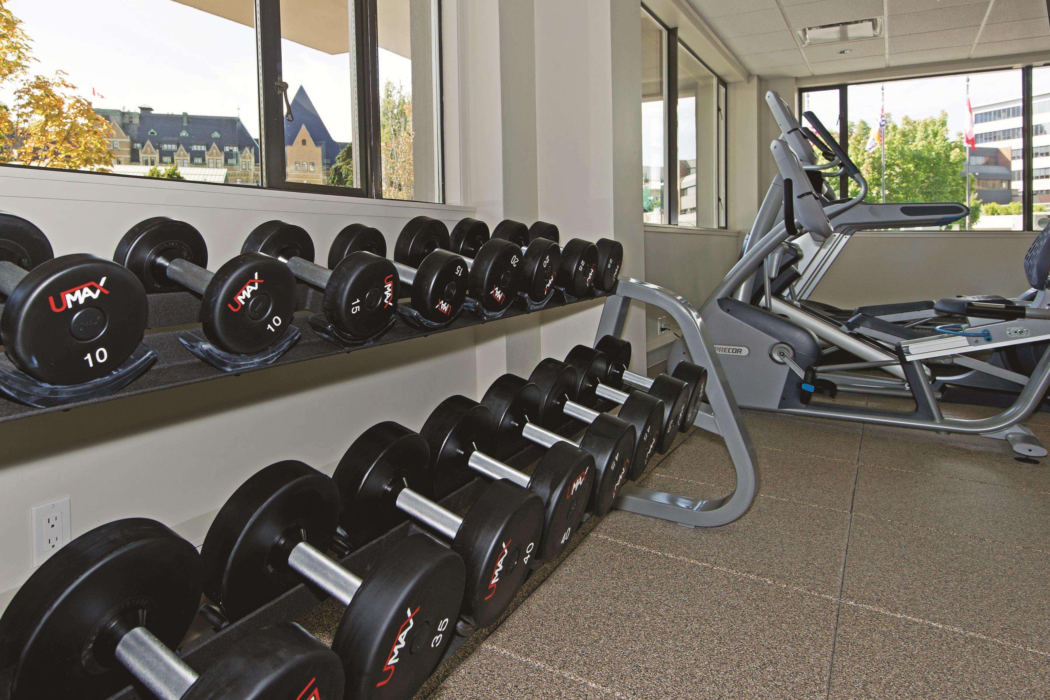 Doubletree By Hilton Hotel & Suites Victoria Ngoại thất bức ảnh