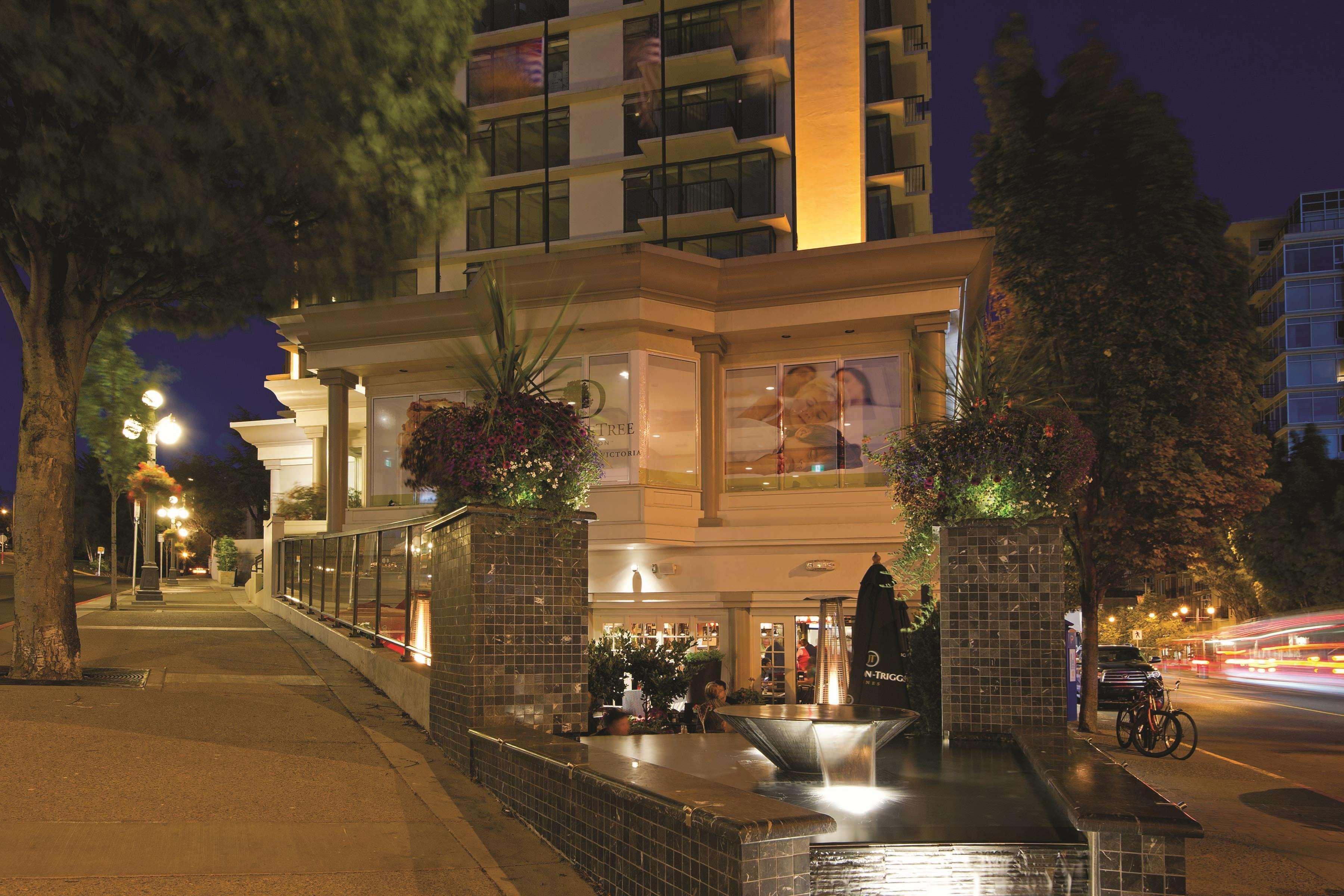 Doubletree By Hilton Hotel & Suites Victoria Ngoại thất bức ảnh
